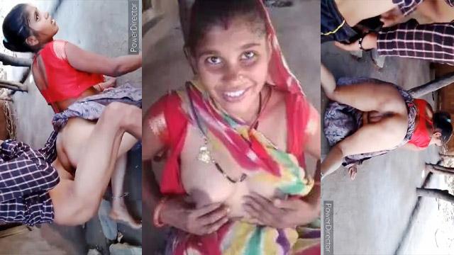 Hot Village Bhabhi Outdoor Chudai With Dudhwala